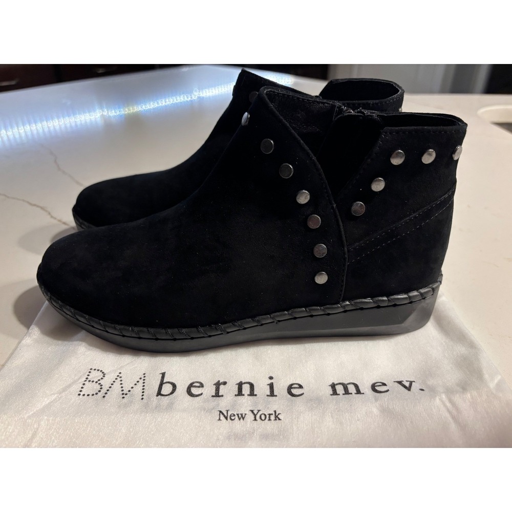 Bernie Mev Women's Euro 37 US 6 Black‎ Suede Ankle Boots Side Zip Wedge Booties